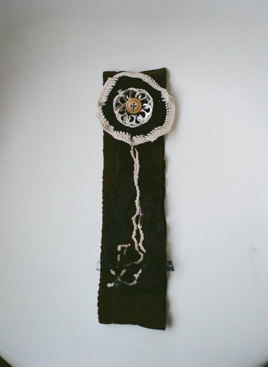 Flower Brooch Black & Beige